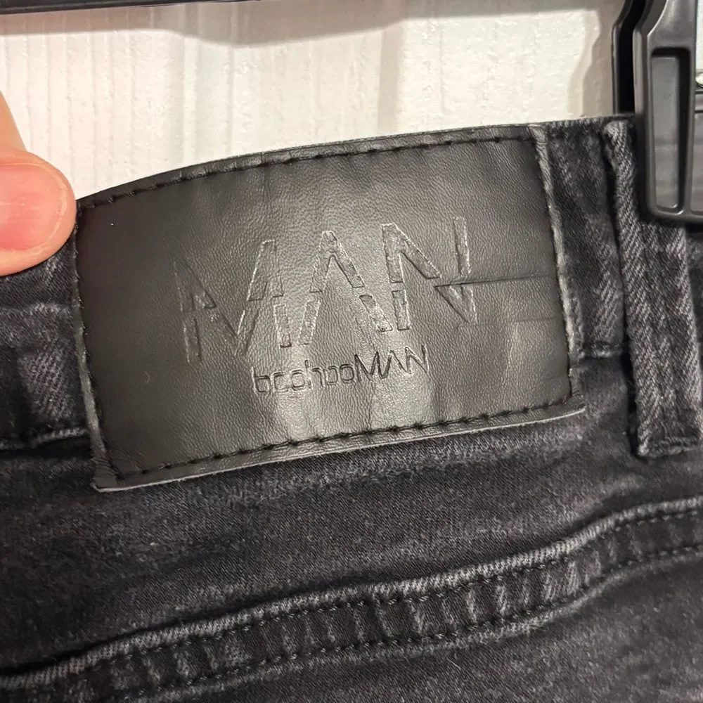 Boohoo MAN | Men’s Stacked Long Black Distressed Dark Wash Denim Jeans 31 x 36